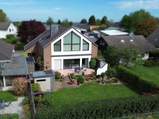 Einfamilienhaus zum Kauf 785.000 € 5 Zimmer 210,2 m² 588 m² Grundstück Rott Hennef (Sieg) 53773