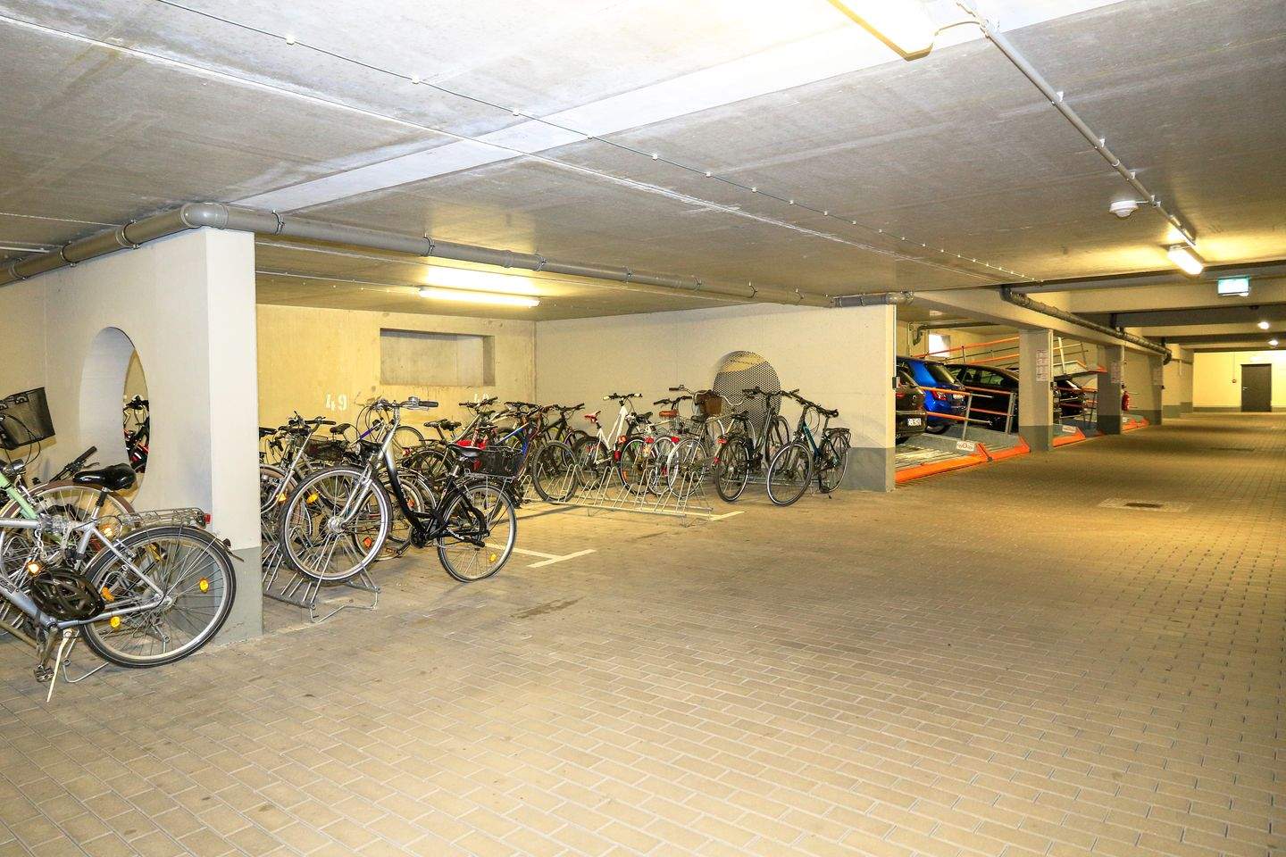 Tiefgarage zur Miete - Ansicht 4
