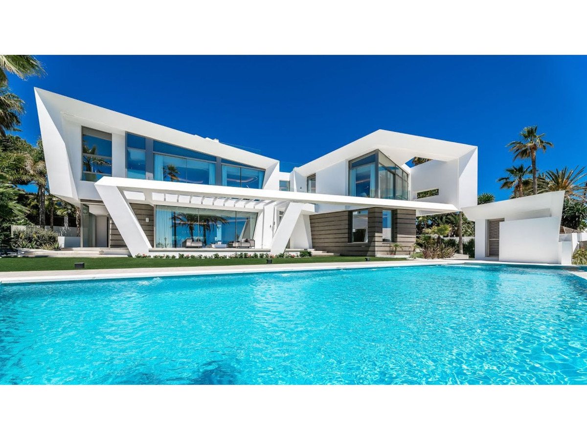 Einfamilienhaus zum Kauf 12.500.000 € 1.229 m²<br/>Wohnfläche 1.500 m²<br/>Grundstück Los Monteros 0