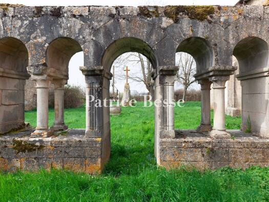 Haus zum Kauf 230.000 € 3 Zimmer 250 m² 1.945 m² Grundstück Avallon 89200