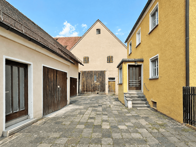 Einfamilienhaus zum Kauf 555.000 € 7 Zimmer 137 m² 908 m² Grundstück Ammerndorf 90614