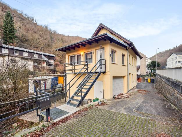 Einfamilienhaus zum Kauf 149.000 € 5 Zimmer 128 m² 262 m² Grundstück St Goarshausen Sankt Goarshausen 56346