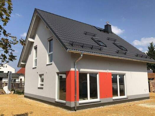 Einfamilienhaus zum Kauf provisionsfrei 365.900 € 4 Zimmer 102 m² 724 m² Grundstück Kauschwitz Plauen 08525