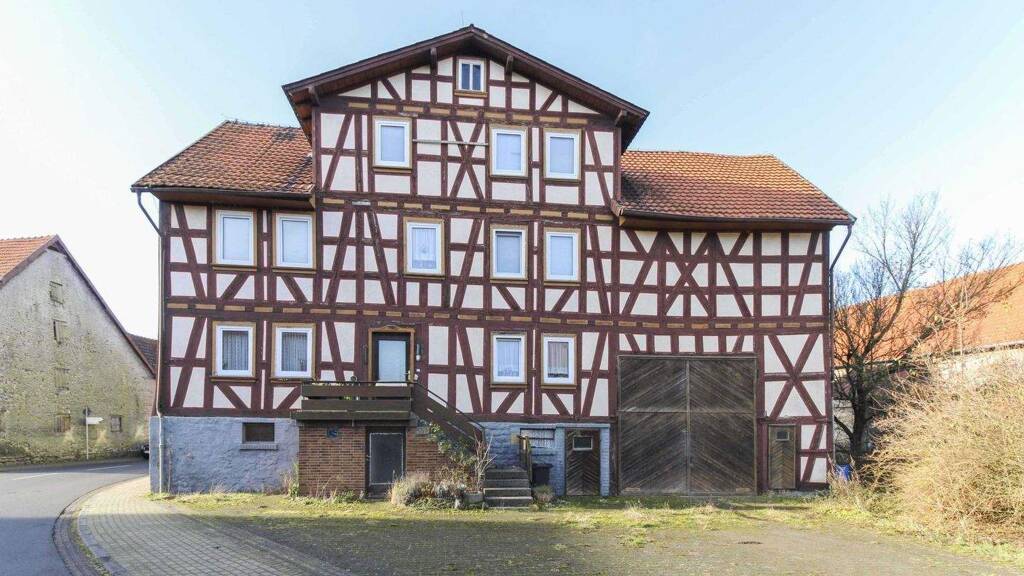 Einfamilienhaus zum Kauf 69.000 € 7 Zimmer 208,2 m² 724,2 m² Grundstück Windhausen Feldatal 36325