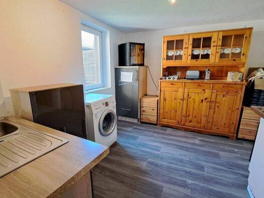 Doppelhaushälfte zum Kauf 129.000 € 4,5 Zimmer 95 m² 143 m² Grundstück Kuchen 73329