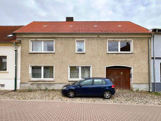 Einfamilienhaus zum Kauf 20.000 € 6 Zimmer 160 m² 622 m² Grundstück Atzendorf Staßfurt 39443