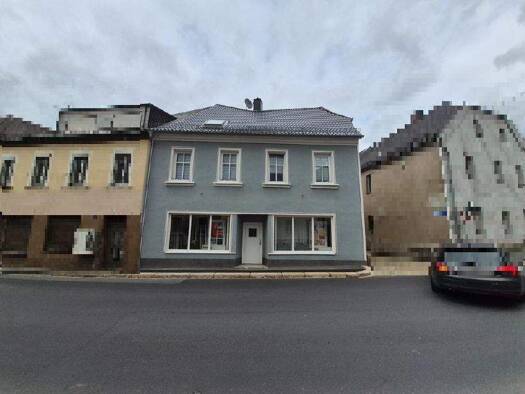 Haus zum Kauf provisionsfrei 76.500 € 5 Zimmer 183 m² 146 m² Grundstück Kirchenlamitz 95158