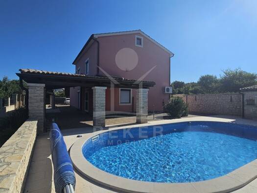 Villa zum Kauf 585.000 € 6 Zimmer 228 m² 1.974 m² Grundstück Višnjan 52440