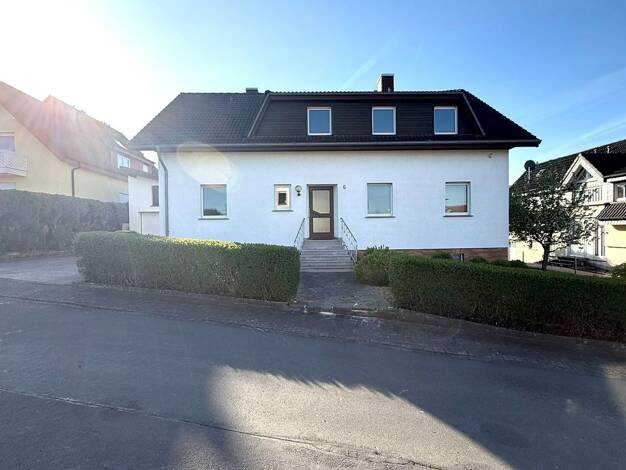 Einfamilienhaus zum Kauf 235.000 € 10 Zimmer 208,5 m² 1.109 m² Grundstück Eiterfeld Eiterfeld 36132