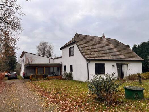 Mehrfamilienhaus zum Kauf 250.000 € 9 Zimmer 260 m² 1.600 m² Grundstück frei ab 01.03.2026 Harrendorf Hagen im Bremischen 27628