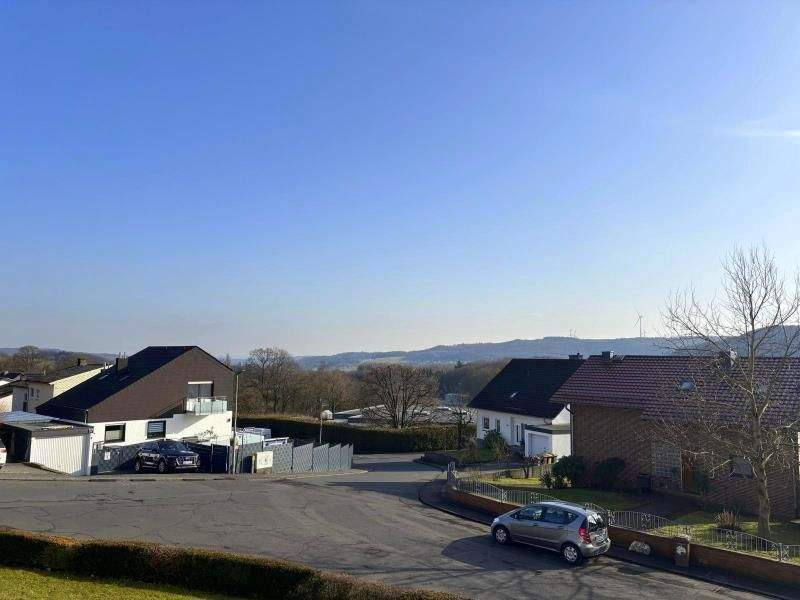 Immobilie in Westerburg - Traumlage in Westerburg: Freistehendes Einfamilienhaus mit Garten-Oase in ruhiger Nachbarschaft - Bild 3