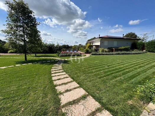 Villa zum Kauf 990.000 € 8 Zimmer 220 m² 2.000 m² Grundstück lonato del garda 25017