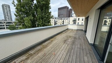 Wohnung zur Miete 1.829 € 3 Zimmer 111,3 m² 5. Geschoss frei ab 10.01.2025 Knorrstr 15 Gallus Frankfurt am Main 60326