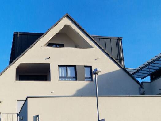 Wohnung zur Miete 950 € 2 Zimmer 73,8 m² Geschoss 2/3 frei ab 01.04.2026 Endingen 79346