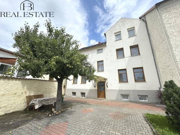 Einfamilienhaus zum Kauf 249.000 € 7 Zimmer 209,2 m² 890 m² Grundstück frei ab sofort Lange Straße 3 Meitzendorf Barleben 39179