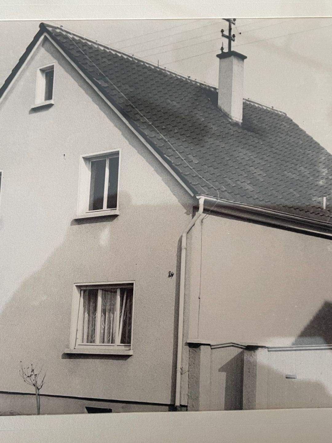 Immobilie in St. Leon-Rot - Großzügiges Wohnhaus mit Innenhof, Garagen & vielseitigem Nutzungspotential, Sankt Leon-Rot - Bild 0