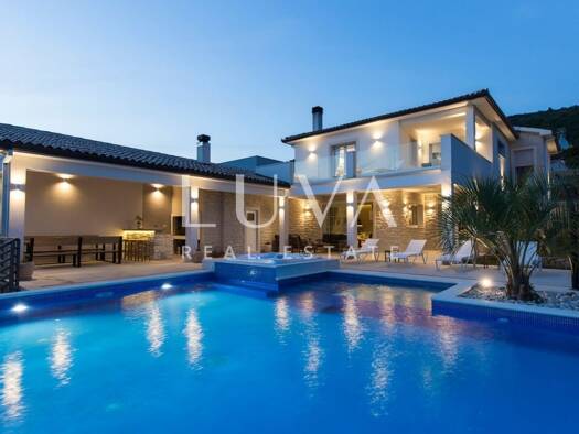 Haus zum Kauf 1.350.000 € 4 Zimmer 240 m² Raša 52223
