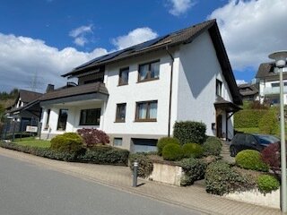 Einfamilienhaus zum Kauf 375.000 € 7 Zimmer 249 m²<br/>Wohnfläche 573 m²<br/>Grundstück Zum Hohenstein 6 Kückelheim Eslohe 59889