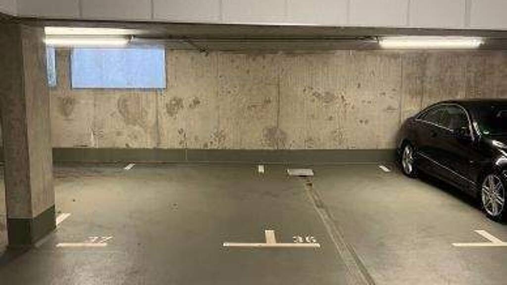 Tiefgaragenstellplatz zur Miete provisionsfrei 90 € Innenstadt Erlangen 91054