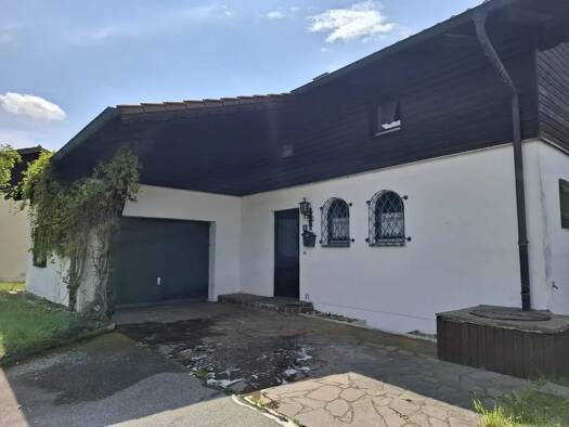 Einfamilienhaus zum Kauf provisionsfrei 419.000 € 7 Zimmer 202 m² 736 m² Grundstück frei ab sofort Eschlkam Eschlkam 93458