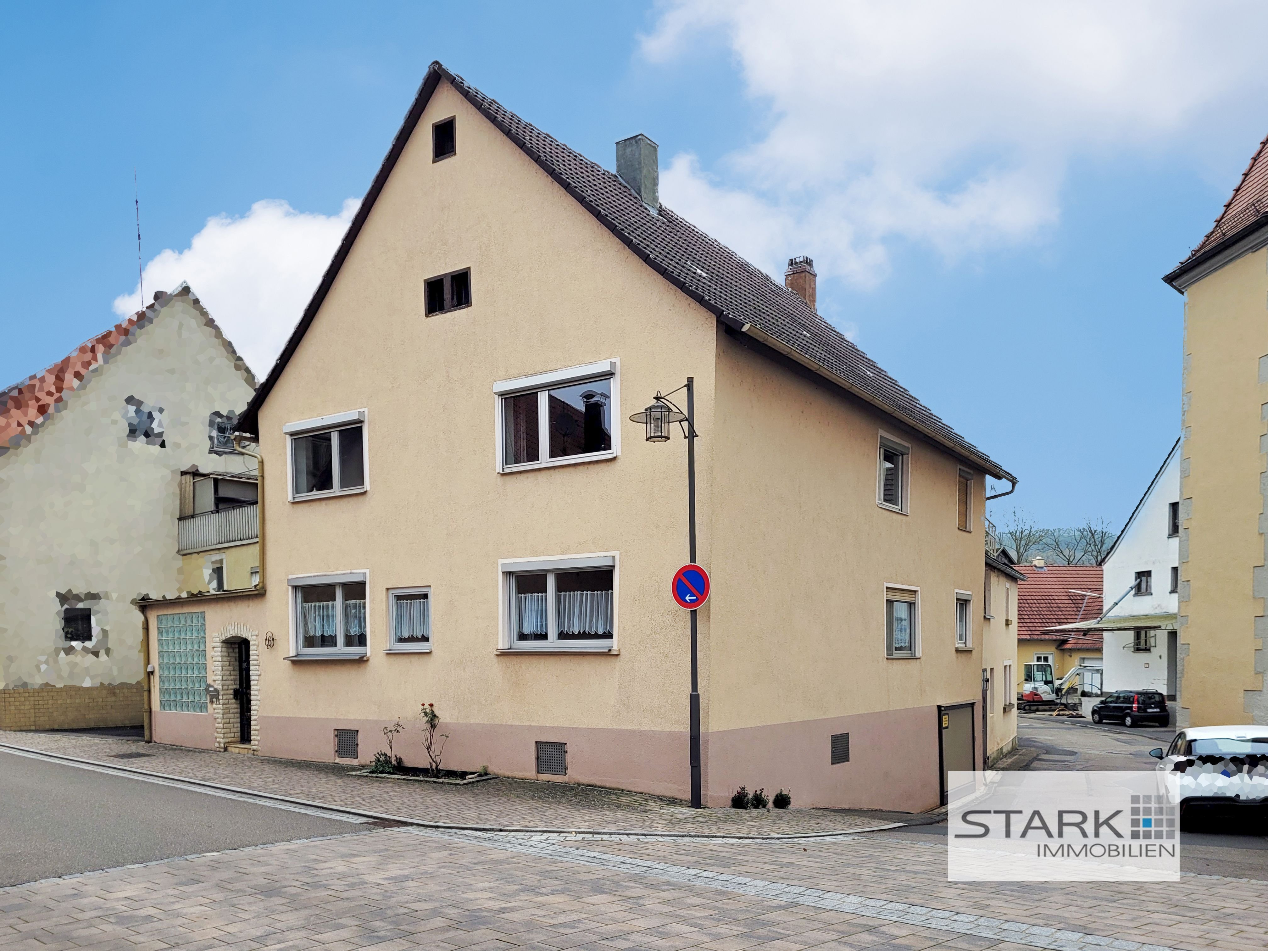 Einfamilienhaus zum Kauf 169.000 € 7 Zimmer 134 m²<br/>Wohnfläche 200 m²<br/>Grundstück ab sofort<br/>Verfügbarkeit Röttingen Röttingen 97285