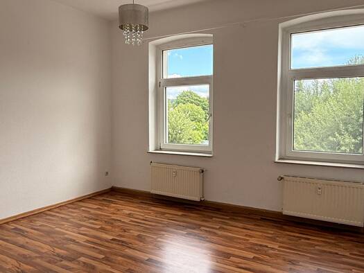 Wohnung zur Miete 300 € 2 Zimmer 51,8 m² 1. Geschoss frei ab sofort Crimmitschau Crimmitschau 08451