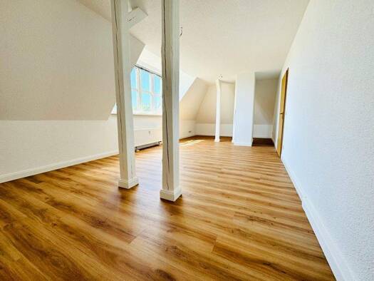 Wohnung zur Miete 390 € 2 Zimmer 65,2 m² Klughardtstraße 7 Innenstadt Dessau 06842