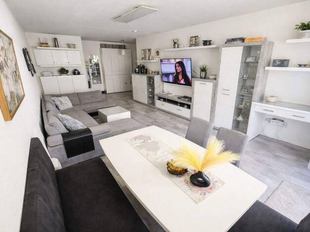 Wohnung zum Kauf 325.000 € 2 Zimmer 58,9 m² Sachsenhausen Frankfurt 60598
