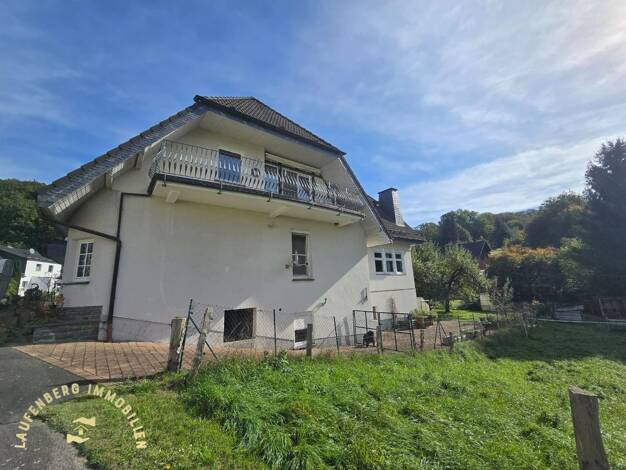 Mehrfamilienhaus zum Kauf 429.000 € 6 Zimmer 190 m² 597 m² Grundstück frei ab sofort Wiehl Reichshof 51580