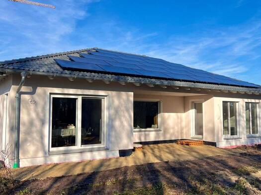 Einfamilienhaus zum Kauf 650.000 € 4,5 Zimmer 136 m² 628 m² Grundstück Bad Windsheim 91438