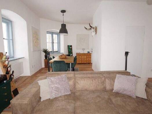 Wohnung zur Miete 935 € 3 Zimmer 106 m² 1. Geschoss Geltolfing Aiterhofen 94330