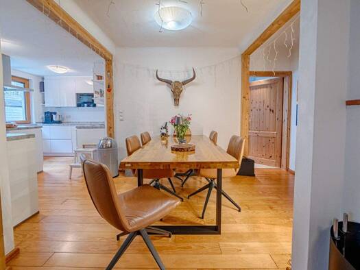 Doppelhaushälfte zum Kauf 619.000 € 10 Zimmer 260 m² 320 m² Grundstück Neuenbürg 75305