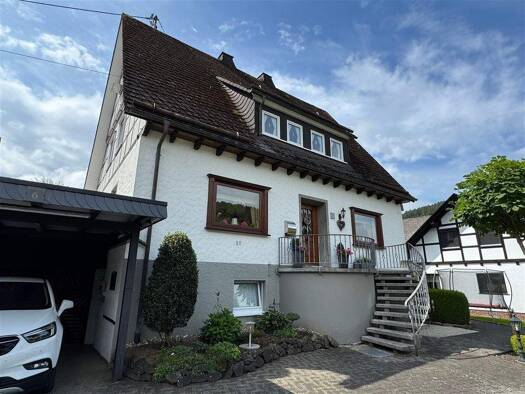 Einfamilienhaus zum Kauf 269.000 € 8 Zimmer 190 m² 545 m² Grundstück Milchenbach Lennestadt 57368