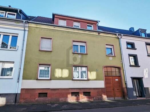 Mehrfamilienhaus zum Kauf als Kapitalanlage geeignet 335.000 € 9 Zimmer 187 m² 197 m² Grundstück Innenstadt Kaiserslautern 67655