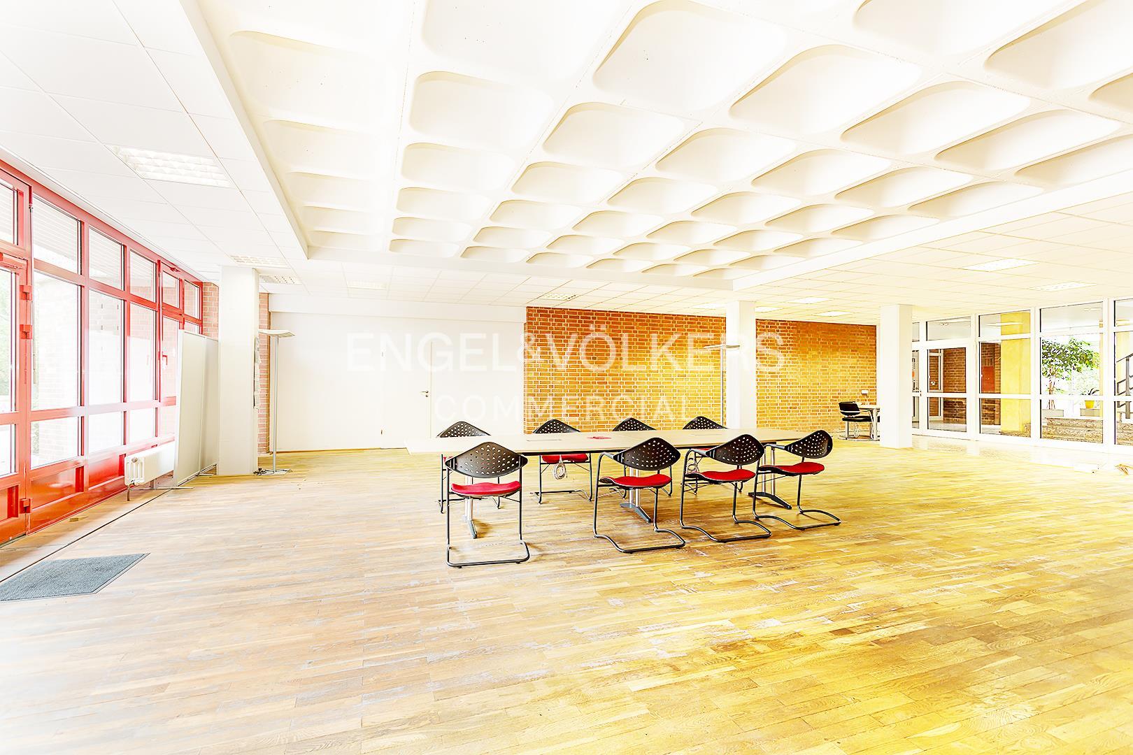 Büro-/Praxisfläche zur Miete 12,50 € 426,5 m²<br/>Bürofläche ab 426,5 m²<br/>Teilbarkeit Schönefeld Schönefeld 12529