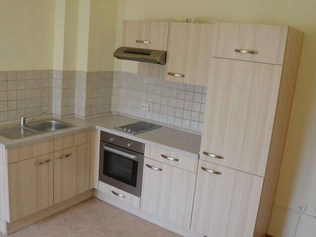 Wohnung zur Miete 600 € 2 Zimmer 50 m² EG Mainstraße 17 Bischofsheim 65474