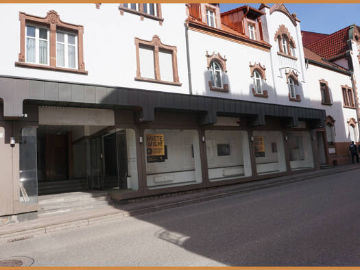Laden zur Miete 1.020 € 3 Zimmer 230 m² Verkaufsfläche teilbar ab 80 m² Zell Zell am Harmersbach 77736