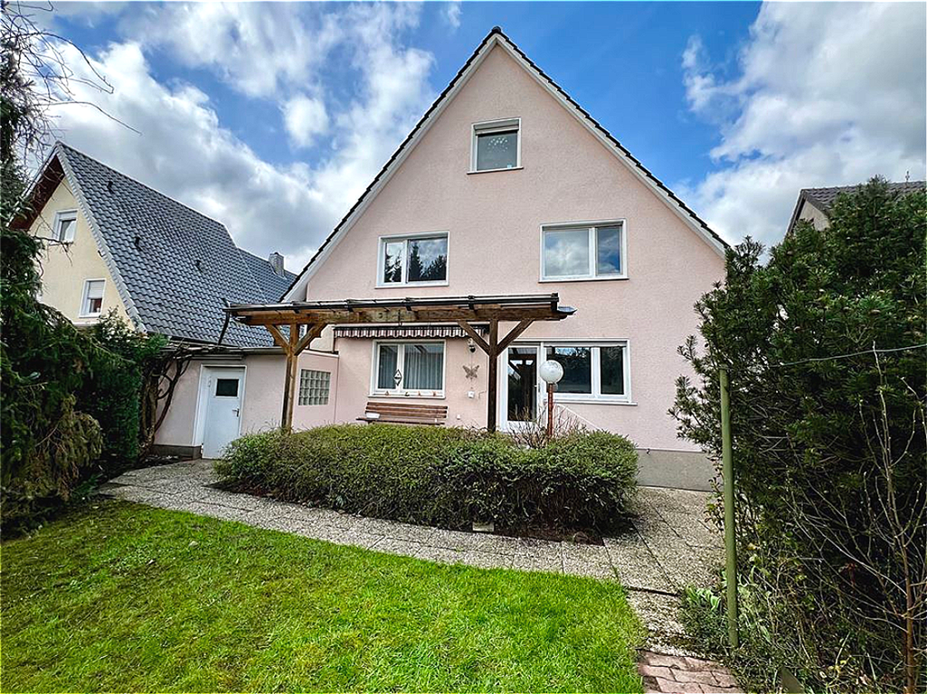 Einfamilienhaus zum Kauf 440.000 € 6 Zimmer 180 m²<br/>Wohnfläche 757 m²<br/>Grundstück ab sofort<br/>Verfügbarkeit Soest Soest , Westf 59494