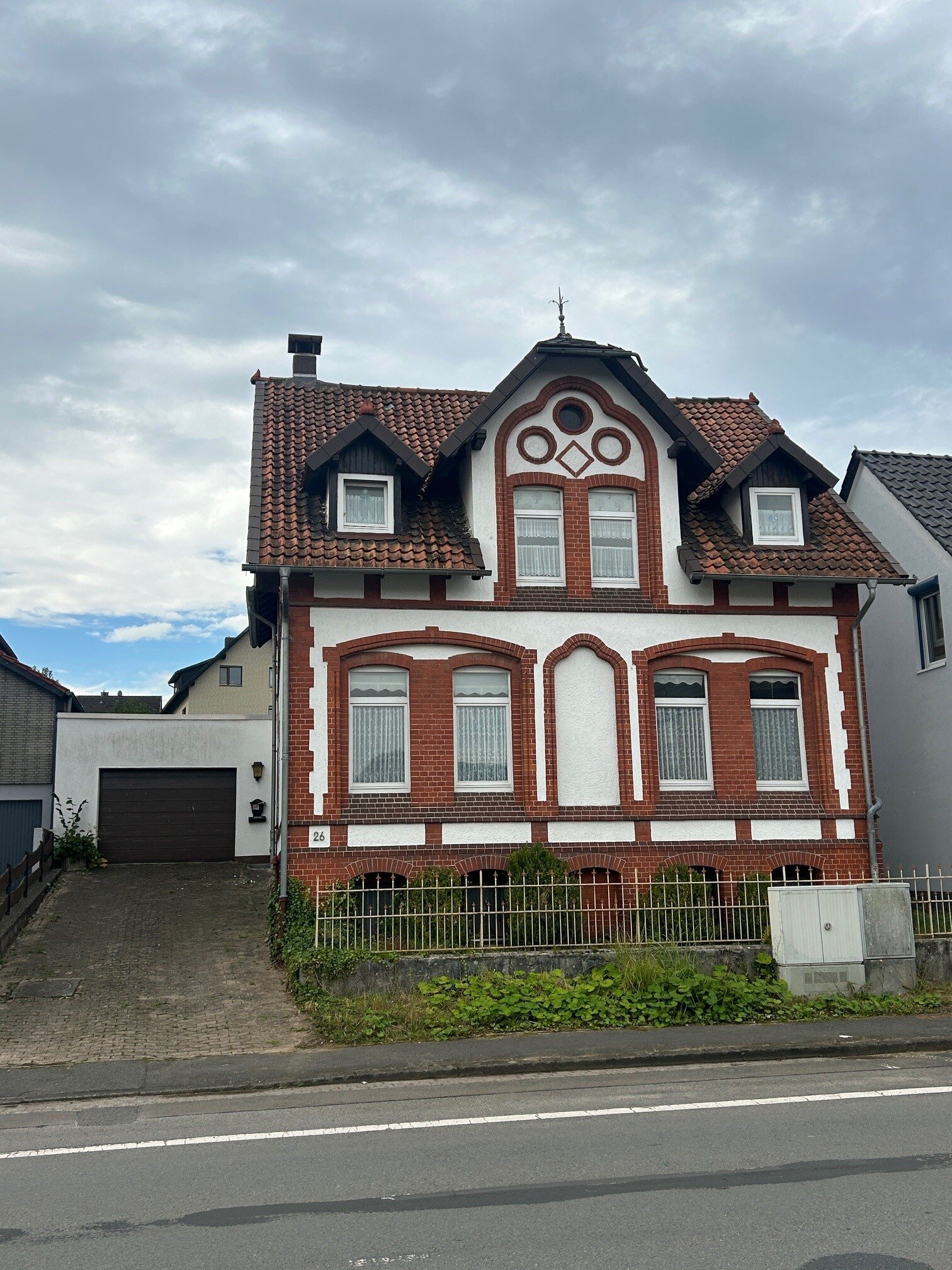 Mehrfamilienhaus zum Kauf provisionsfrei 99.300 € 8 Zimmer 198 m²<br/>Wohnfläche 980 m²<br/>Grundstück Alfelder Str. 26 Föhrste Alfeld 31061