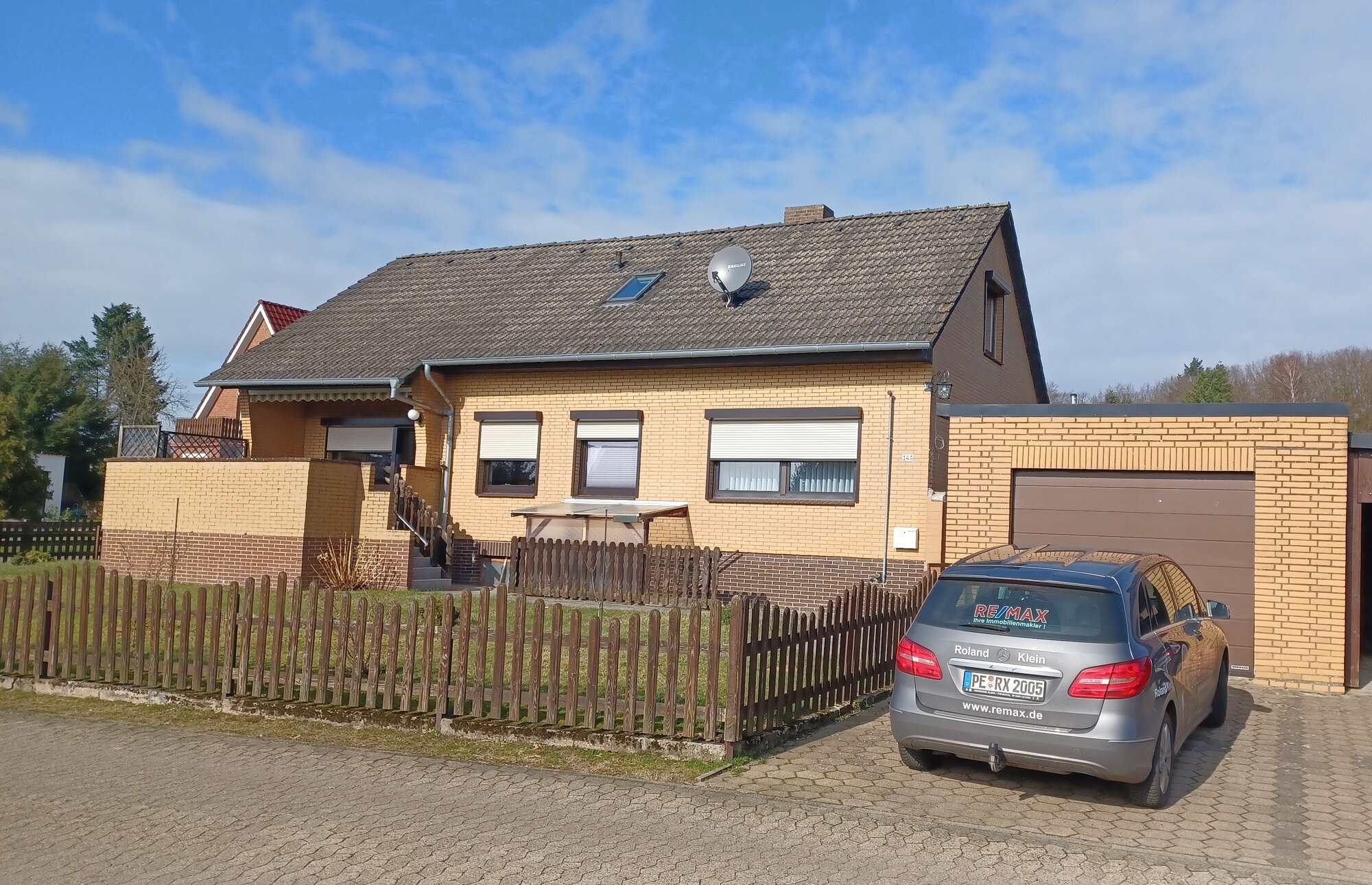 Einfamilienhaus zum Kauf 230.000 € 5 Zimmer 136 m²<br/>Wohnfläche 781 m²<br/>Grundstück ab sofort<br/>Verfügbarkeit Unterlüß Unterlüß 29345