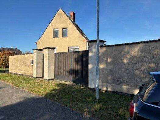 Einfamilienhaus zum Kauf 72.500 € 1 Zimmer 110 m² 1.430 m² Grundstück frei ab sofort Steinfeld Bismark (Altmark) 39628