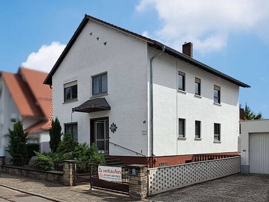 Mehrfamilienhaus zum Kauf 450.000 € 6 Zimmer 188 m² 474 m² Grundstück frei ab sofort Berliner Straße 45 Lingenfeld 67360