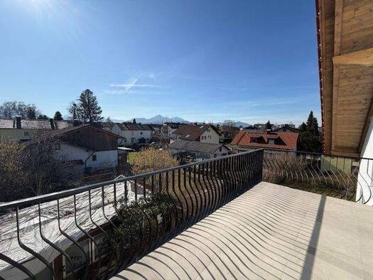 Wohnung zur Miete 2.320 € 4 Zimmer 136,8 m² 2. Geschoss frei ab 01.05.2026 Freilassing 83395