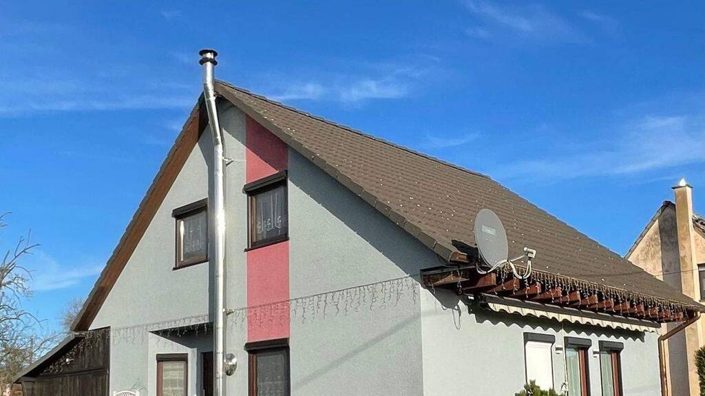 Einfamilienhaus zum Kauf 299.000 € 5 Zimmer 114 m² 480 m² Grundstück frei ab sofort Meerane 08393