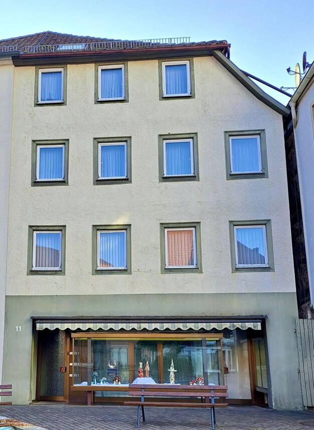 Mehrfamilienhaus zum Kauf provisionsfrei 395.000 € 11,5 Zimmer 377 m² 121 m² Grundstück Marktplatz 11 Haigerloch Haigerloch 72401