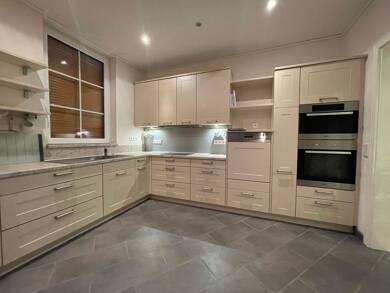 Wohnung zur Miete 950 € 4 Zimmer 113 m² frei ab 01.10.2025 Sonneberg Sonneberg 96515
