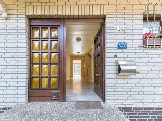 Reihenmittelhaus zum Kauf 450.000 € 4 Zimmer 120 m² 326,5 m² Grundstück frei ab sofort Ahrensburg 22926