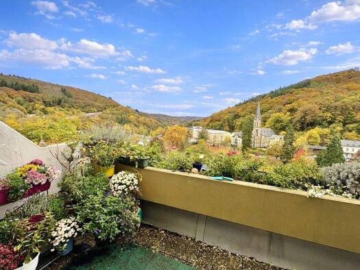 Wohnanlage zum Kauf als Kapitalanlage geeignet 175.000 € 2 Zimmer 74,2 m² 3.899 m² Grundstück Schlangenbad 65388