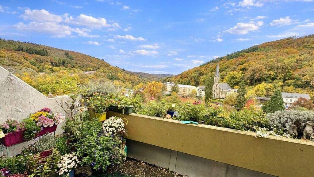 Wohnanlage zum Kauf als Kapitalanlage geeignet 175.000 € 2 Zimmer 74,2 m² 3.899 m² Grundstück Schlangenbad 65388