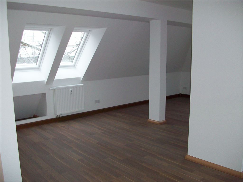 Wohnung zur Miete 700 € 4 Zimmer 112 m²<br/>Wohnfläche 01.04.2025<br/>Verfügbarkeit Ebersdorf 141 Chemnitz 09131